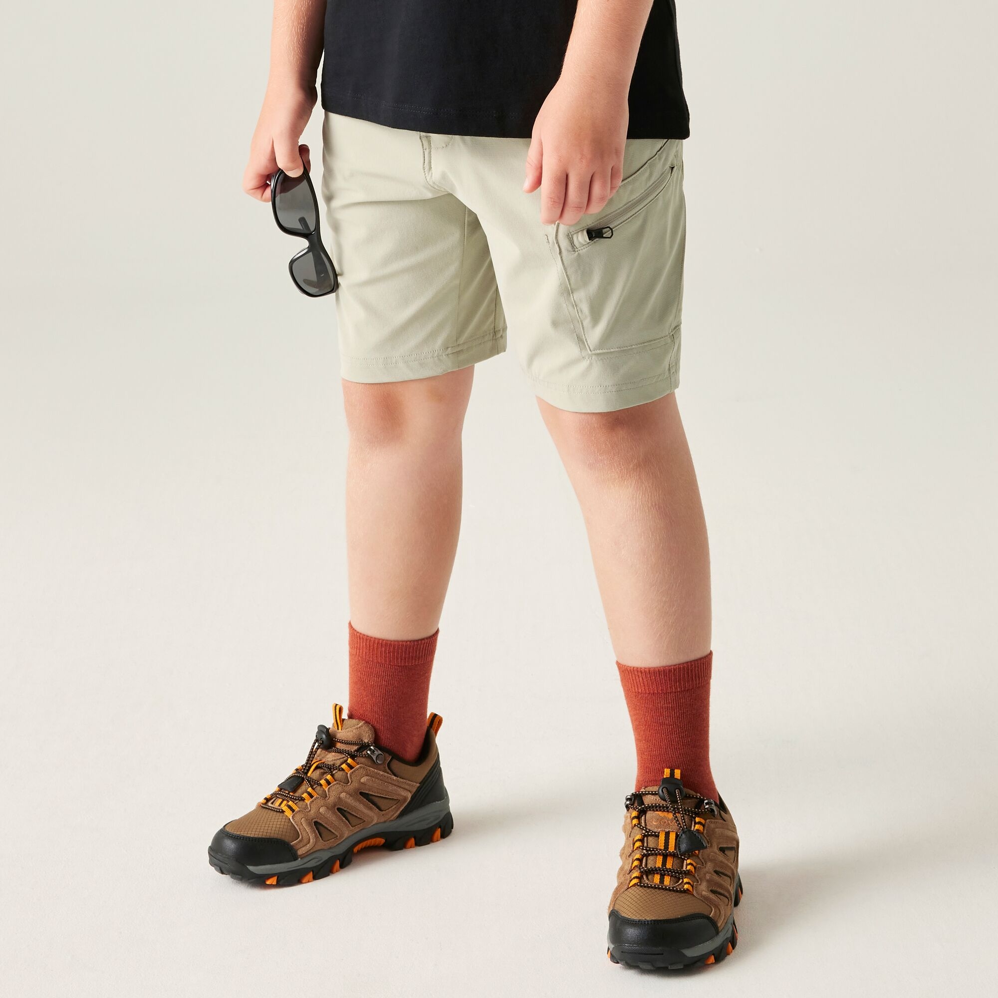 Dare 2B Unisex Kids White Kids’ Reprise Iii Multipocket Shorts Size: 7-8 Years