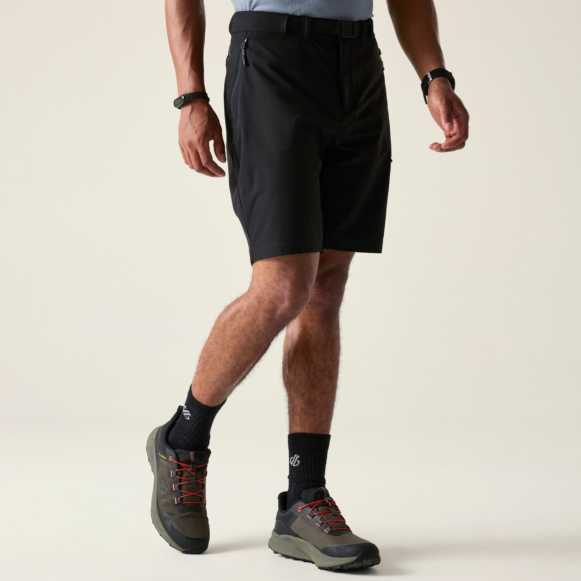 Dare 2B Men's Noir Short Tuned In Pro - Image 3