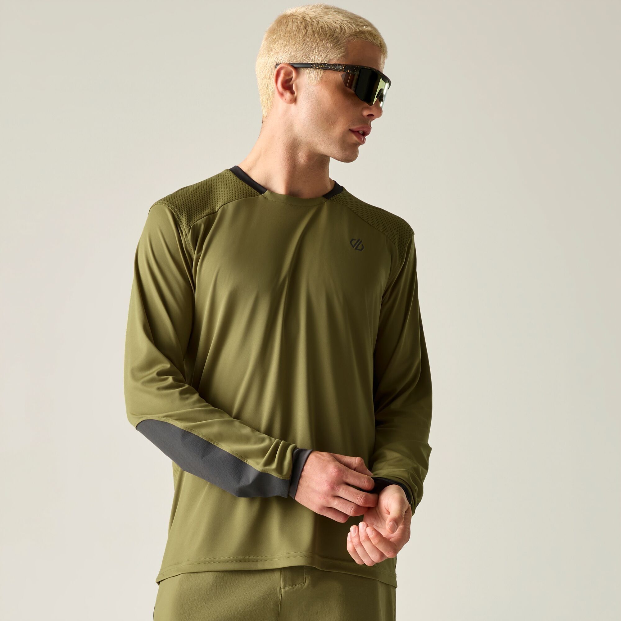 Dare 2B Men's Trackstand Ace Long Sleeved T-Shirt - Green Medium - Image 2