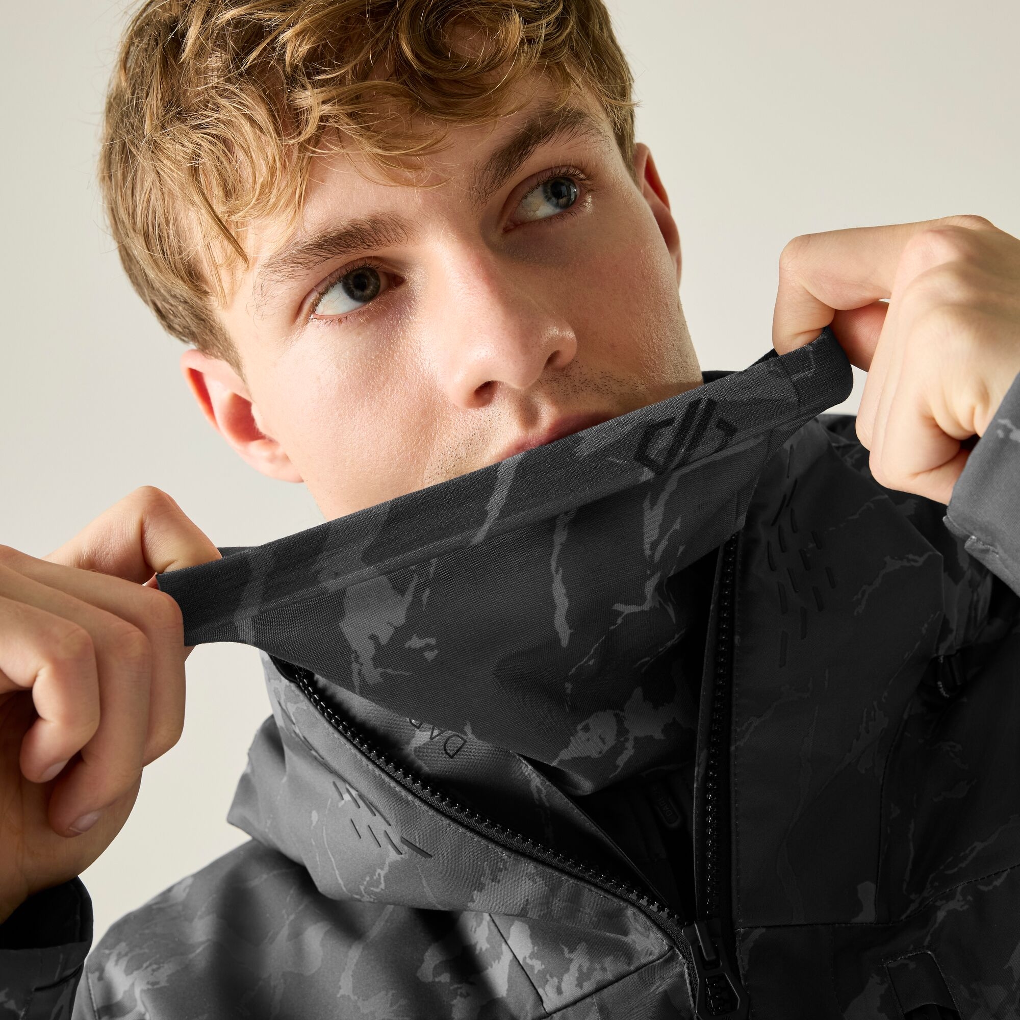Dare 2B Unisex Black Multifunctional Gaiter