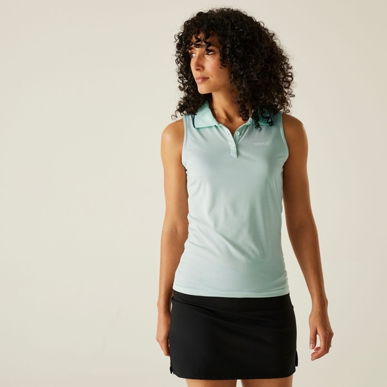 A Sailing Regatta T-Shirt Small / Light Blue