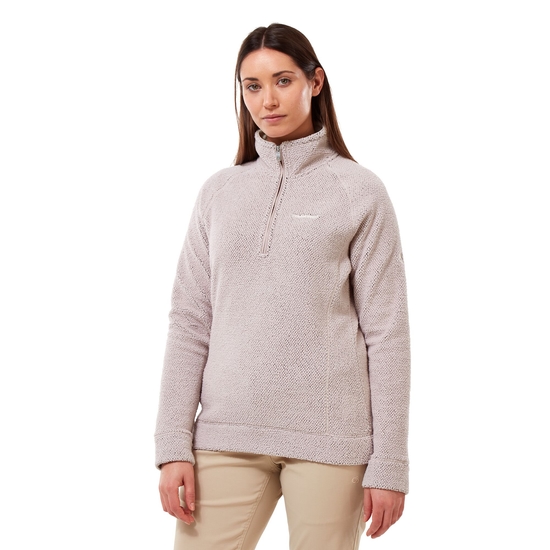 Sink into the luxurious softness of this cosy half zip fleece top when temperatures cool. Ambra s